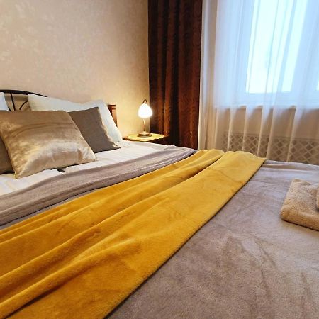 Old Town Retreat With Stunning Views 2 Bedroom Apartment Nearby The Church Of Saint Peter Riga Dış mekan fotoğraf
