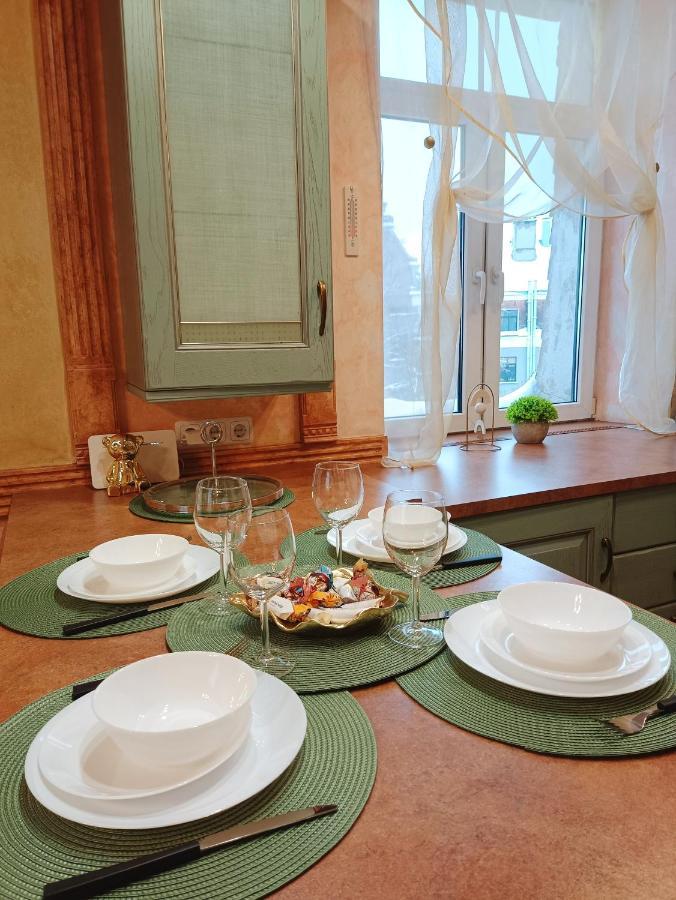 Old Town Retreat With Stunning Views 2 Bedroom Apartment Nearby The Church Of Saint Peter Riga Dış mekan fotoğraf